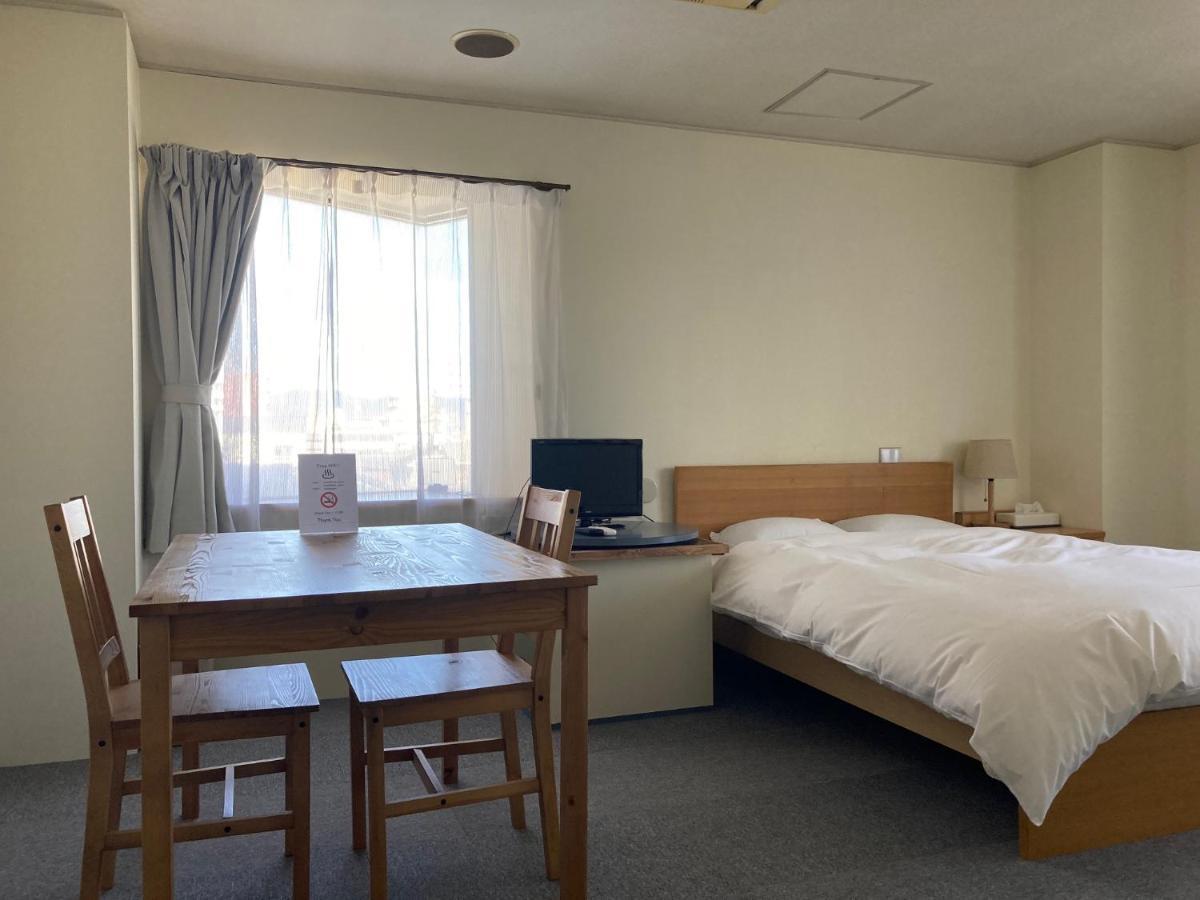 J-Hoppers Beppu Guesthouse ジェイホッパーズ別府ゲストハウス Экстерьер фото